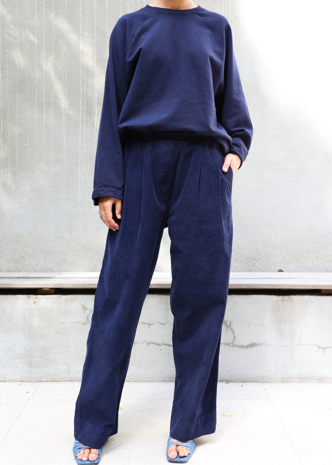 Jamie Velours Navy Pant