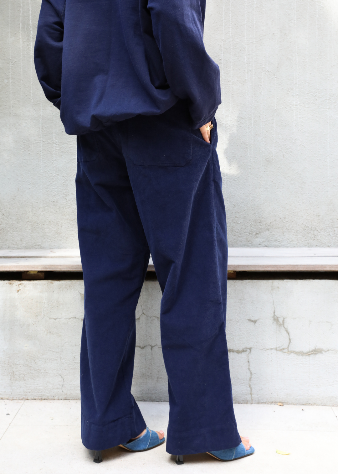 Jamie Velours Navy Pant